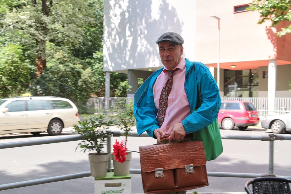 Berlin: Schillerkiez and Rollberg Walking Tour - Schiller Promenade Stories: Famous Residents Without the Stuffiness