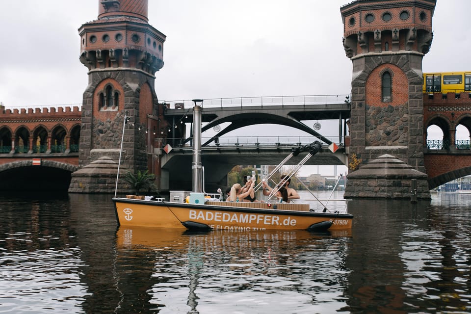 Berlin: Self-drive hot tub boat experience - Key things to know before you book this floating hot tub boat