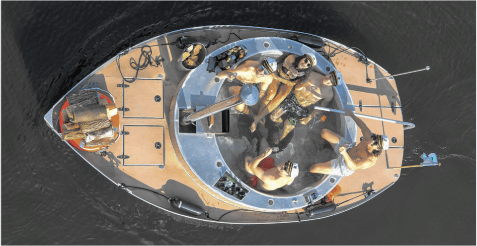 Berlin: Self-drive hot tub boat experience - Temperature management: how to keep the tub comfortable