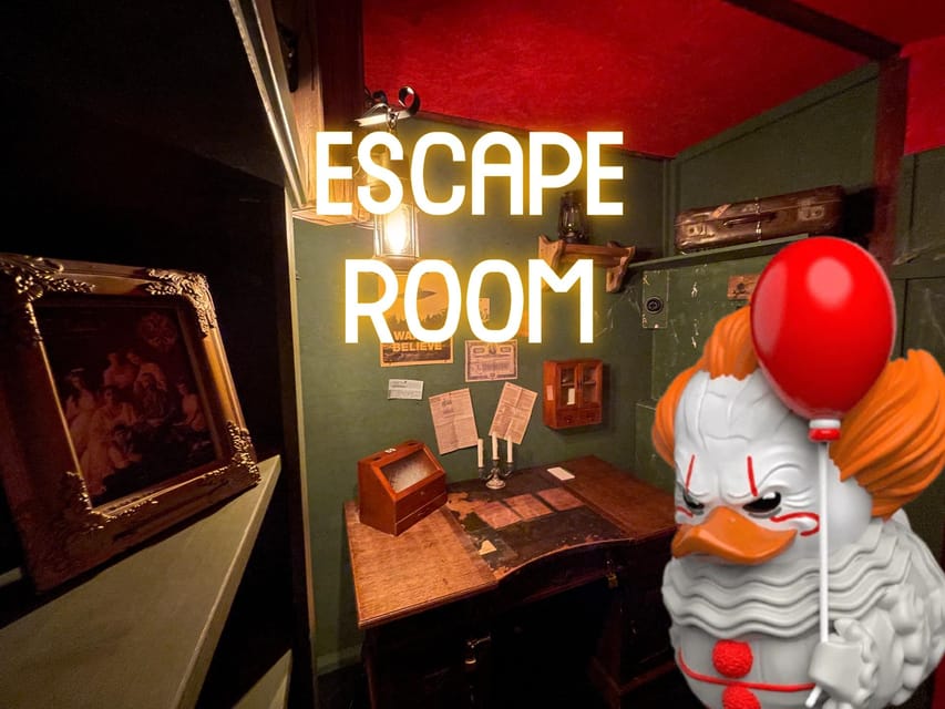 Berlin: “Shadow of the Rubber Duck” Escape Room Experience - The room’s mood: dark, compact, and puzzle-rich