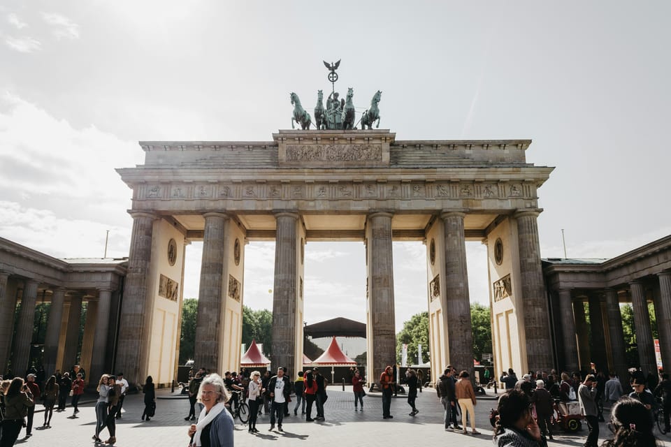 Berlin: Tour with Private Guide - Berlin Wall Memorial: Turning Landmarks Into Personal Perspective