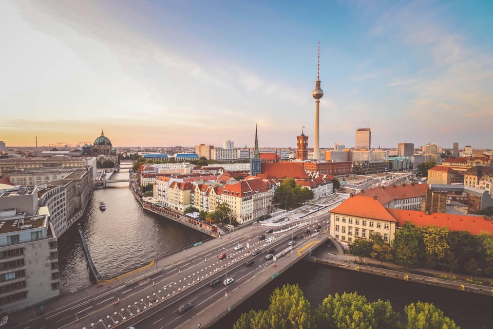 Berlin: Tour with Private Guide - How the Guide Tailors the Walk (And Why That Matters)