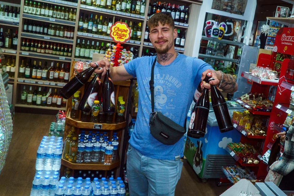 Berlin: Underground Party Tour - The mid-evening drinks stretch: staying social, not stressed