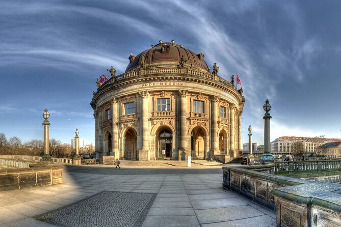 Berlin Walking Tour with Audioguide on Your Smartphone - Bebelplatz and Unter den Linden: intellectual Berlin and grand boulevards