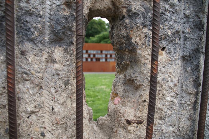 Berlin Wall, Cold War and Stasi Museum Tour - Small-Group Walking Pace: Personalized Without Being Chaotic