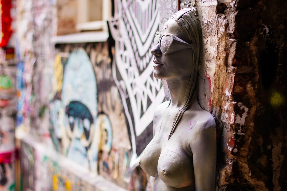 Berlin's Alternative Side: The Urban Jungle Tour - East Side Gallery: when the Berlin Wall becomes public art