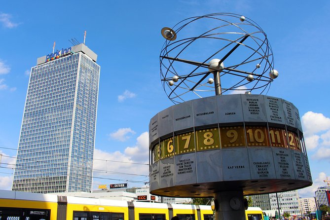 Best of Berlin with a licensed Guide - Brandenburg Gate to Potsdamer Platz: photos, reunification, and street energy