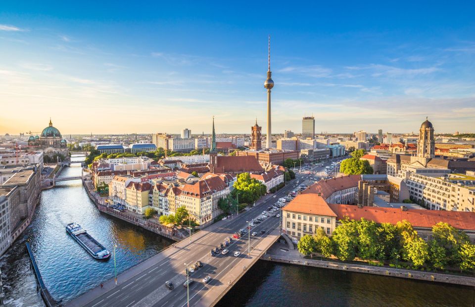 Bike Tour of Berlin Top Attractions with Private Guide - The 4-hour route: Victory Column, House of World Cultures, Potsdamer Platz