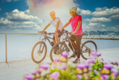 Bike Tour of Berlin Top Attractions with Private Guide - The 2-hour highlights run: Fernsehturm, Museum Island sights, and Brandenburg Gate