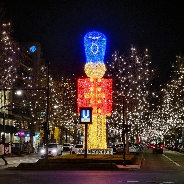 Christmas market lights tour bus through Berlin, free mulled wine (2.5 hours) - The bus-to-standstill rhythm: what you’ll actually see