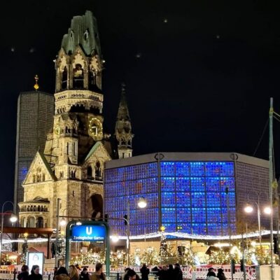 Christmas market lights tour bus through Berlin, free mulled wine (2.5 hours) - Where you meet and how the tour runs in real life