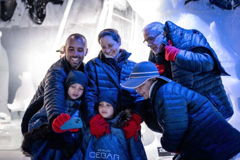City Sightseeing Berlin: HOHO Bus - All Lines (A+B) & Icebar - Price and value: when this combo makes sense