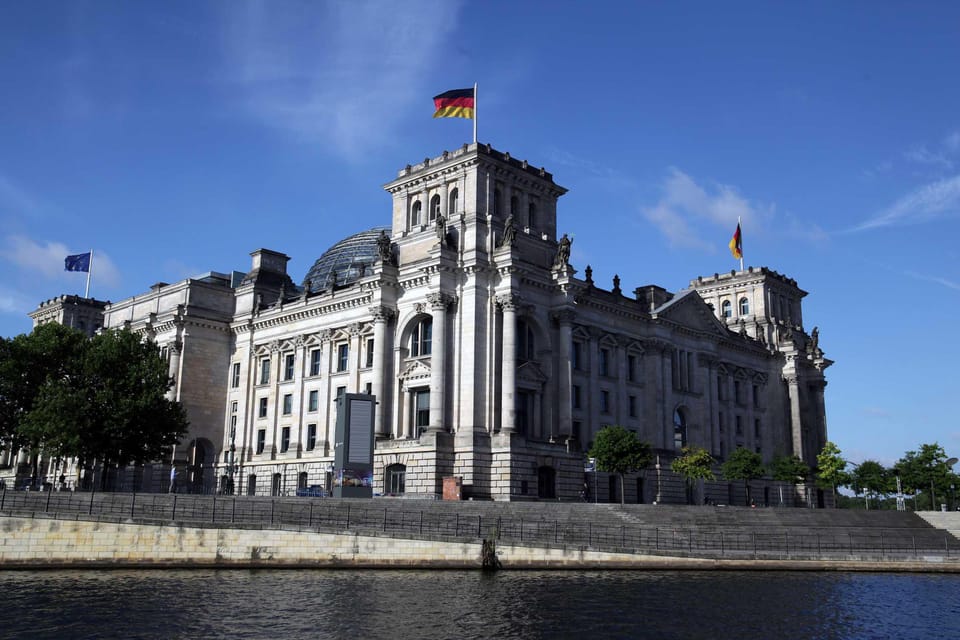 Discover Berlin Express Tour: 2hr Highlights - Key highlights you’ll feel right away