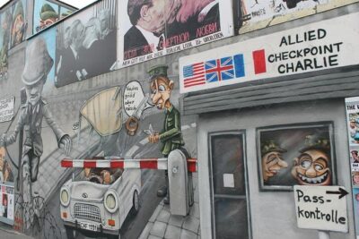 East Berlin: City of Shadows Walking Tour - Brandenburg Gate and the Soviet Embassy Monument: Control Built from Rubble