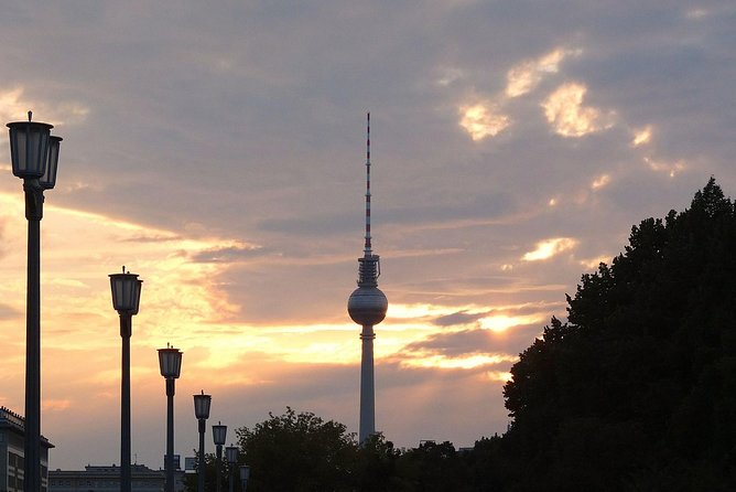 East Berlin: City of Shadows Walking Tour - Stop 4: Karl-Marx-Allee and the Socialist Paradise That Failed