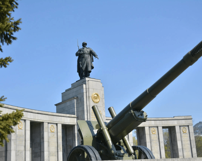Explore Berlin Tour: History and Highlights - Price and Value: What $31 Buys in 3 Hours