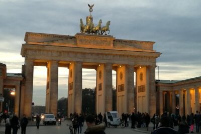 Group Driving Tour 1 to 6 people. Berlin Shore Excursion incl pick-up at Port - What Makes This Route Work: One-Day Berlin’s WWII to Cold War Thread