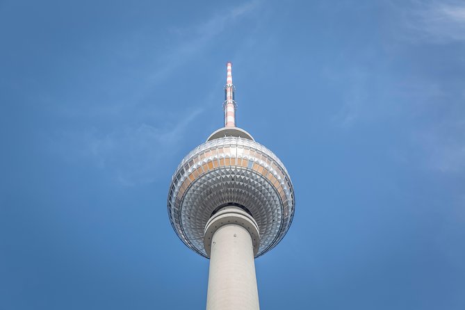 Individual city tour Berlin for max. 8 persons - A tight 3-hour Berlin orientation with private pickup