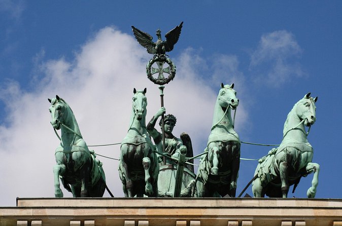 Individual city tour Berlin for max. 8 persons - Federal President’s seat: Prussian summer palace to current governance