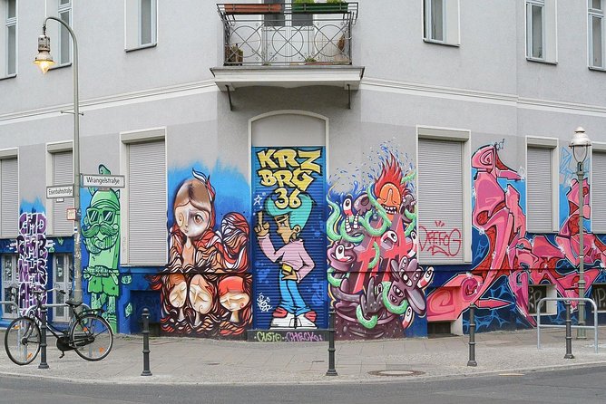 Kreuzberg Private Walking Tour: Immigrants, Artists & Hipsters - Starting at Oberbaumbrücke: The Spree Crossing That Sets the Theme
