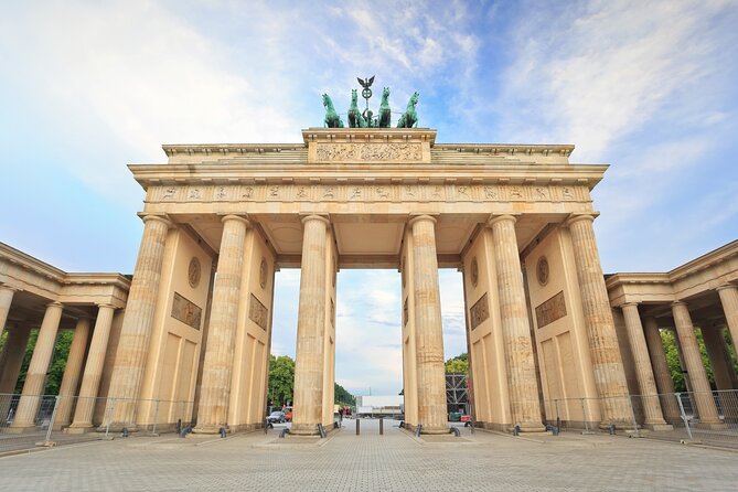 Private All-in-One Berlin Shore Excursion from Warnemünde Port - The Drive Through West Berlin: A Fast Orientation