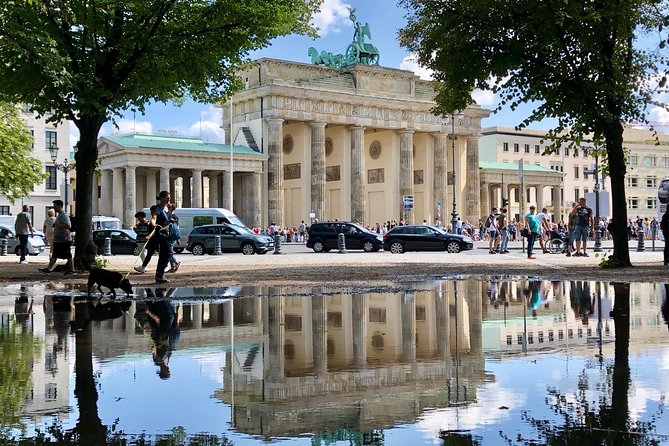 Private Berlin City Center Walking Tour - Checkpoint Charlie to Unter den Linden: Cold War markers to grand avenues