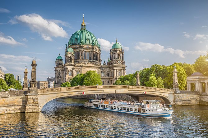 Private Berlin Half Day Tour with a Local: See the City Unscripted - Brandenburg Gate to Hackesche Höfe: Icons With Side Streets Attached