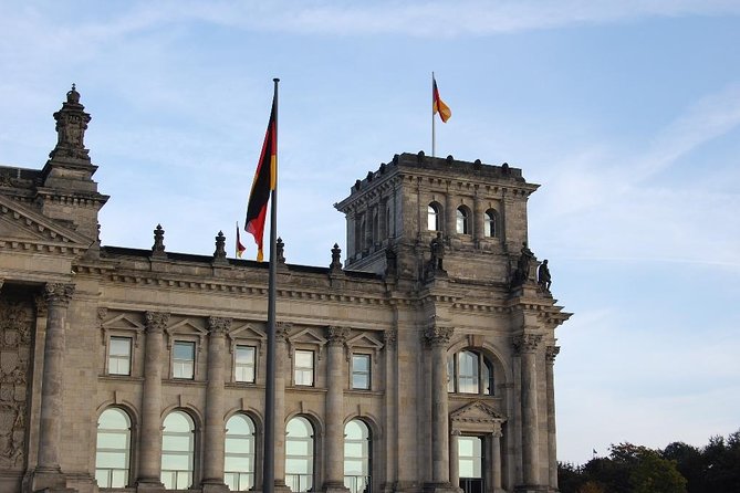 Private Berlin Top Historical Sites Tour with Black Van - Fuhrerbunker and the Cold War into the final links