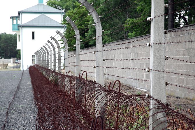 Private Berlin Tour to Sachsenhausen Concentration Camp Memorial - Why a private guide is worth it at Sachsenhausen