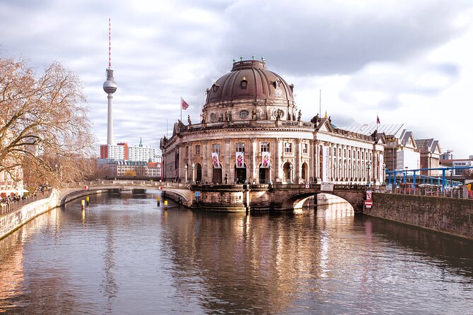 Private Berlin Walking Tour - Holocaust Memorial: space that forces your brain to slow down