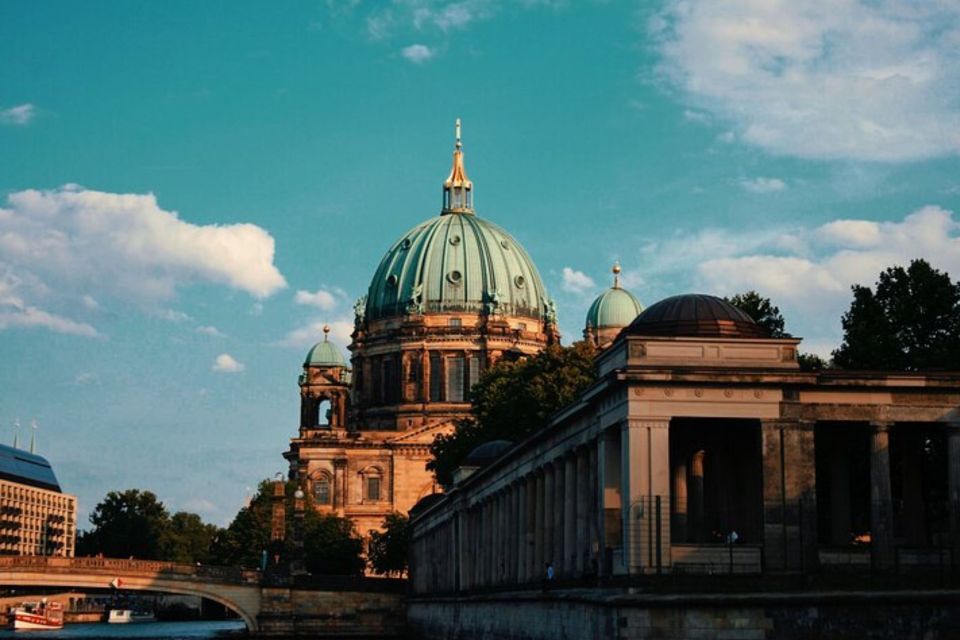 Private custom tour with a local guide Berlin - Food Tips That Turn a Walk into a Real Day in Berlin