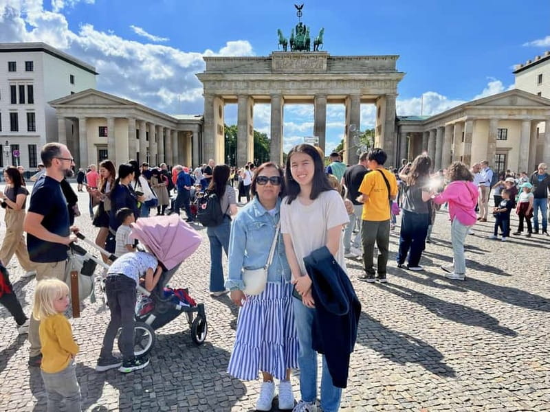 Private Taxi Tour through Berlin East and West and Kiez 4-6h - How the Route Works: From Kurfürstendamm Glam to East Berlin’s Big Statements