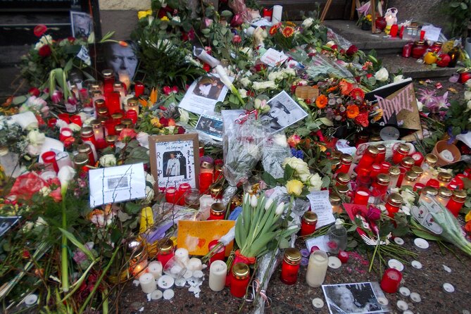 Private Tour of David Bowie's West-Berlin - KaDeWe to the Dschungel site: tracing late-night hangouts