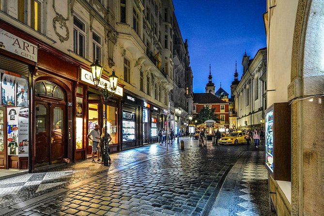 Private Transfer from Berlin to Prague, Hotel-to-hotel, English-speaking driver - Vehicle comfort that actually matters: climate control and space