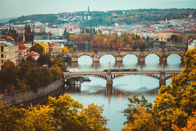 Private Transfer from Berlin to Prague with 2h of Sightseeing - Key points to know before you go