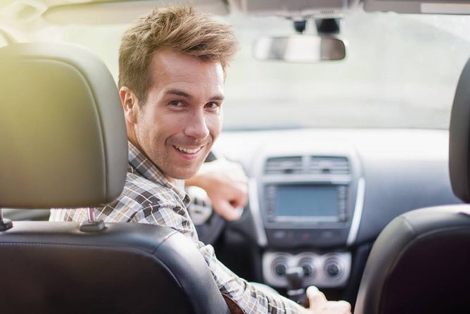 Private Transfer from Berlin to Prague with 2h of Sightseeing - What the driver does best: local insight, not a formal guided tour