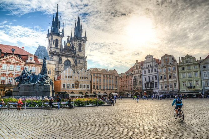 Private Transfer from Berlin to Prague with 4h of Sightseeing - Who should book this Berlin to Prague transfer
