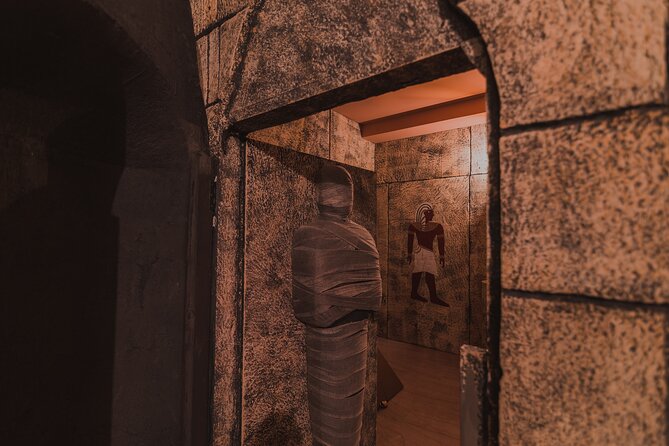 Private Tutankhamun's Tomb Live Escape Room in Berlin - Where it starts: Laserstar at Karl-Marx-Straße