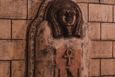 Private Tutankhamun's Tomb Live Escape Room in Berlin - The MyStar player card and why it can sting