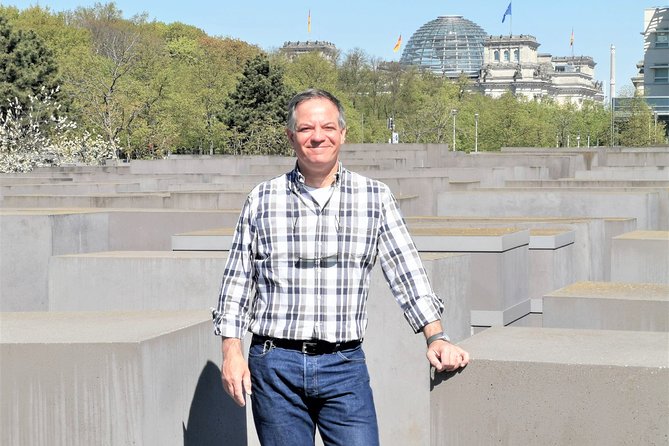 Private Walking Tour Berlin 3 hours: Brandenburg, Historic Center - Jewish heritage and the Holocaust Memorial: how to make this visit meaningful