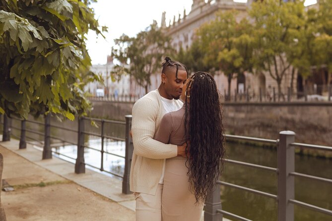 Romantic Couple Photoshoot in the Heart of Berlin - Getting the Photos: Minimum 30 Edited Images