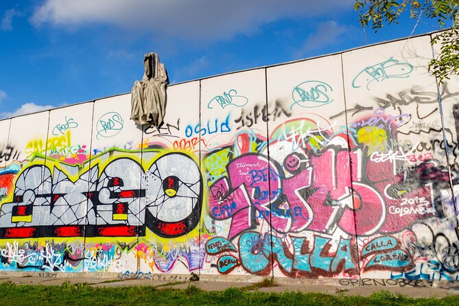 Self-Guided Audio Tour-The Fall of the wall: A light for humanity - Offline-ready maps and audio: the real value of this self-guided format