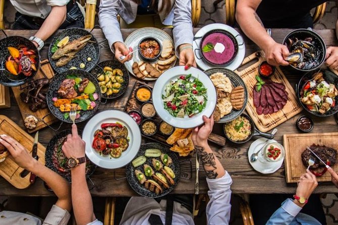 Sharing plate food tour in Berlin - The Sharing-Plate Angle That Makes Berlin Taste Better