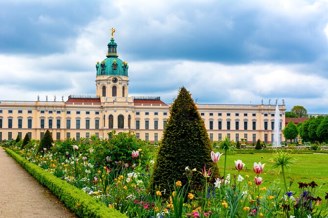 Skip-the-line Charlottenburg Palace Private Tour & Transfers - New Wing for the full story: Golden Gallery and Chinese Room