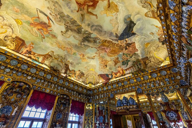 Skip-the-line Charlottenburg Palace Private Tour & Transfers - Private transfers: a Berlin comfort you’ll feel right away