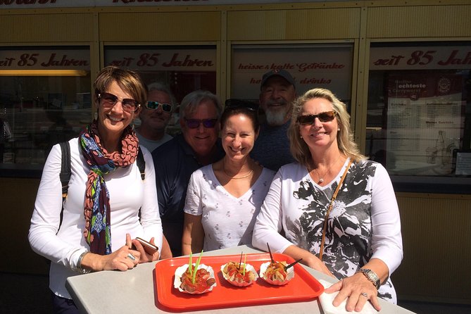 Small-Group Berlin Sightseeing and Food Tour of Prenzlauer Berg and Mitte - Dessert at Cuore di Vetro and the Hackescher Markt courtyard vibe