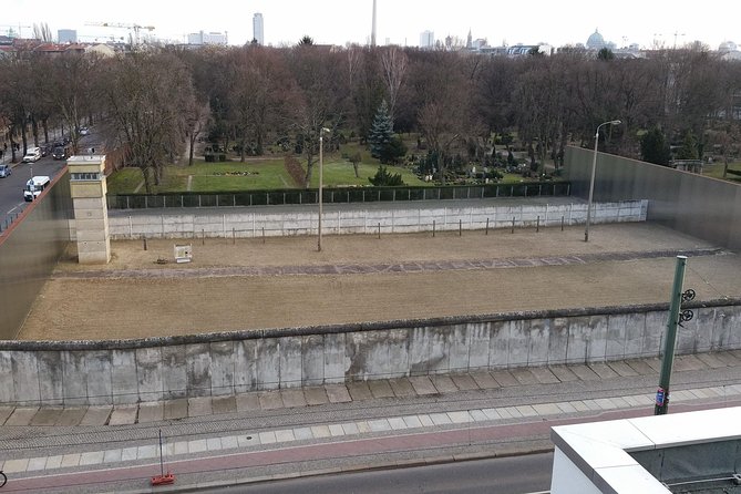The Berlin Wall / Cold War Berlin (Private 3 Hours Walking Tour) - A Private 3-Hour Walk Through Cold War Berlin