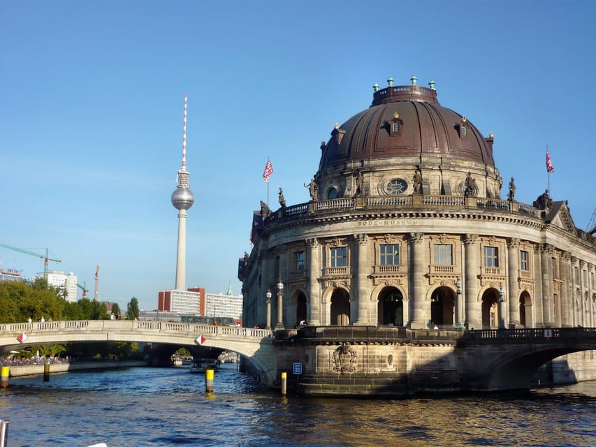 The Best of Berlin Private Guided Tour - Reichstag and the Memorial to Murdered Jews of Europe