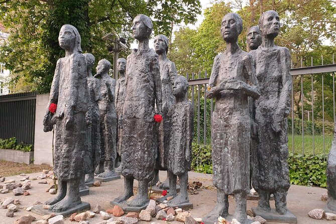 Third Reich Berlin Walking Tour with a French-Speaking Guide - Anhalter Bahnhof: deportations start with infrastructure