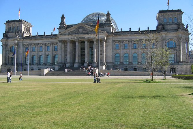 Tours & Sightseeing in English of Berlin, Potsdam and Sachsenhausen - Key moments worth planning around